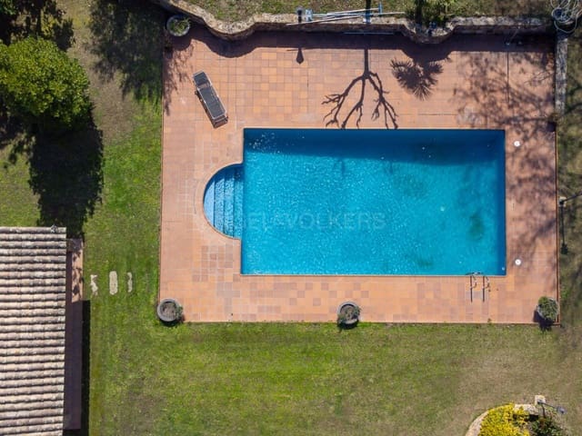 3 bedroom Villa for sale in Santa Cristina d'Aro with pool garage - € 1,300,000 (Ref: 8177576)