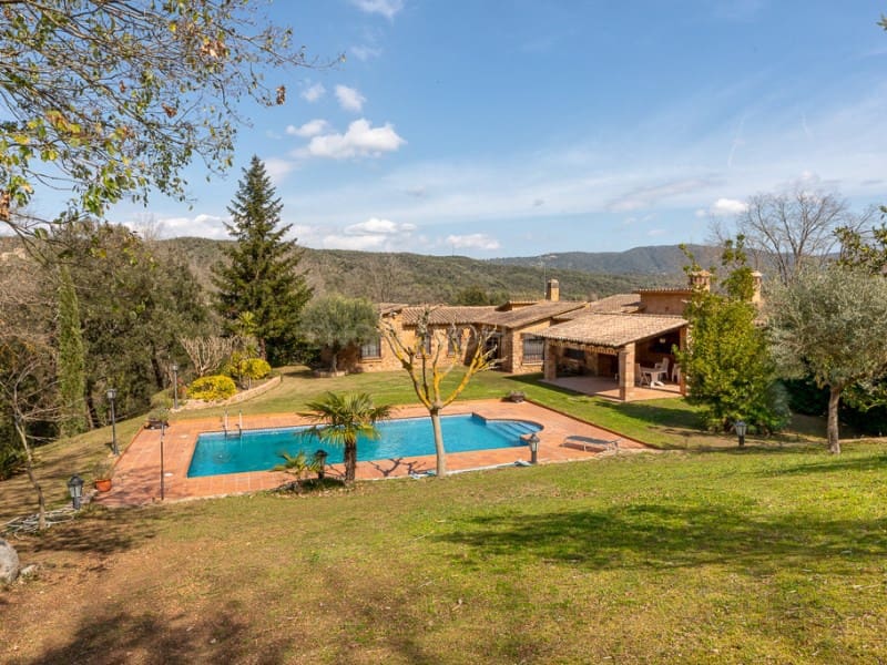 3 bedroom Villa for sale in Santa Cristina d'Aro with pool garage - € 1,300,000 (Ref: 8177576)