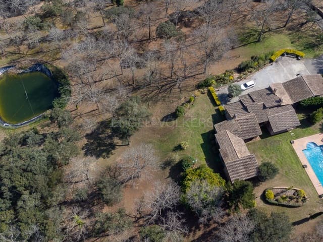 3 bedroom Villa for sale in Santa Cristina d'Aro with pool garage - € 1,300,000 (Ref: 8177576)