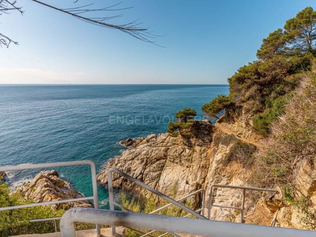 6 quarto Moradia para venda em Canyelles, Lloret de Mar com piscina - 1 600 000 € (Ref: 8226204)