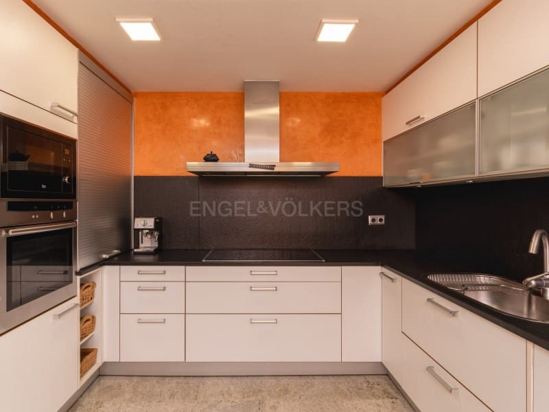 7 soverom Villa til salgs i Blanes med svømmebasseng garasje - € 850 000 (Ref: 8254124)