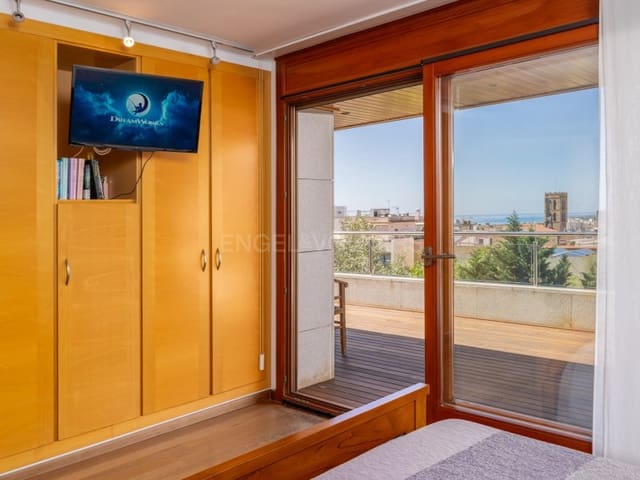 Chalet de 7 habitaciones en Blanes en venta con piscina garaje - 850.000 € (Ref: 8254124)