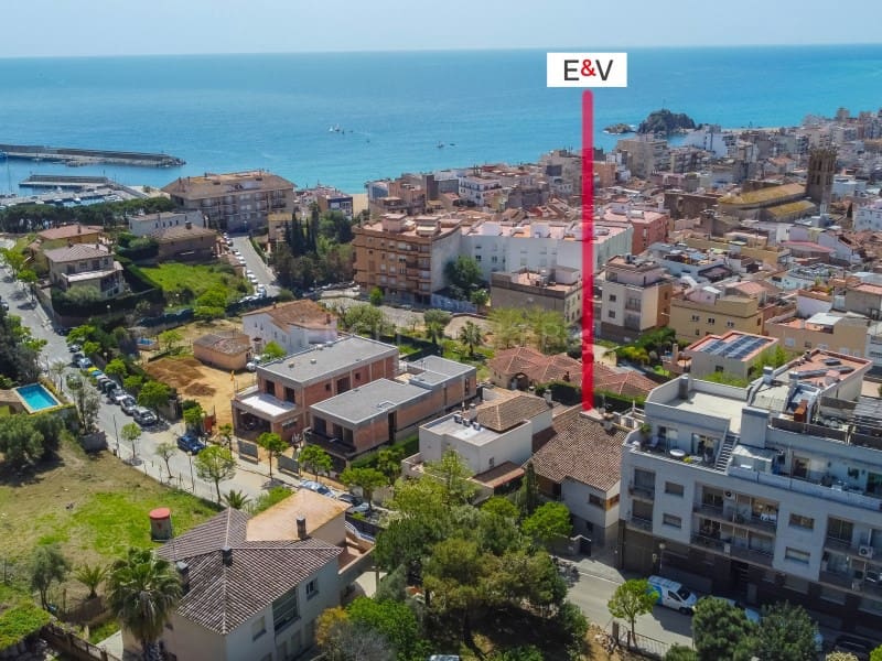 7 soverom Villa til salgs i Blanes med svømmebasseng garasje - € 850 000 (Ref: 8254124)