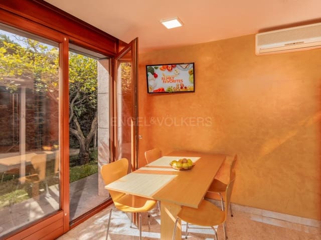 Chalet de 7 habitaciones en Blanes en venta con piscina garaje - 850.000 € (Ref: 8254124)