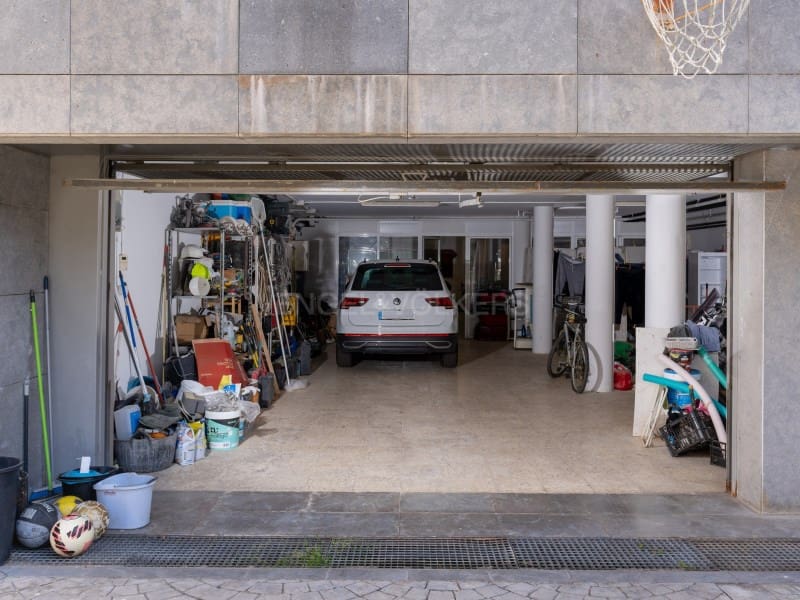 7 soverom Villa til salgs i Blanes med svømmebasseng garasje - € 850 000 (Ref: 8254124)