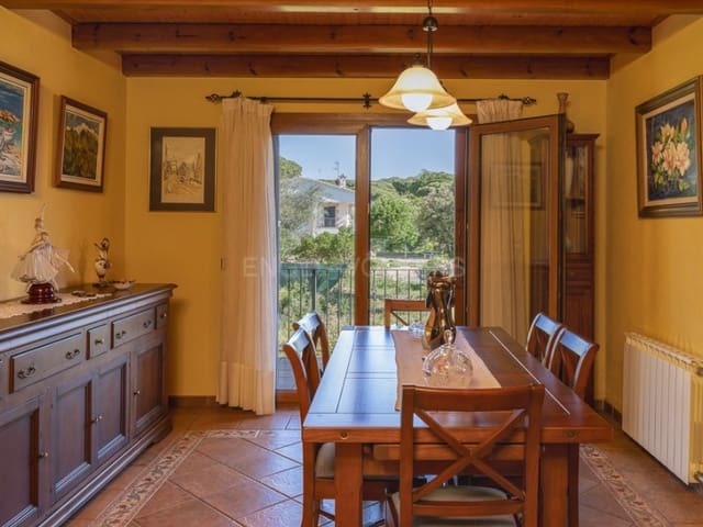 4 soveværelse Villa til salg i Calonge i Sant Antoni med swimmingpool garage - € 590.000 (Ref: 8287145)