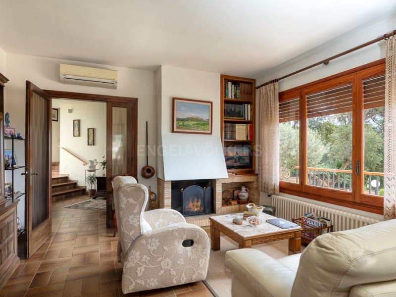 3 soverom Villa til salgs i Mont-ras med garasje - € 595 000 (Ref: 8319227)