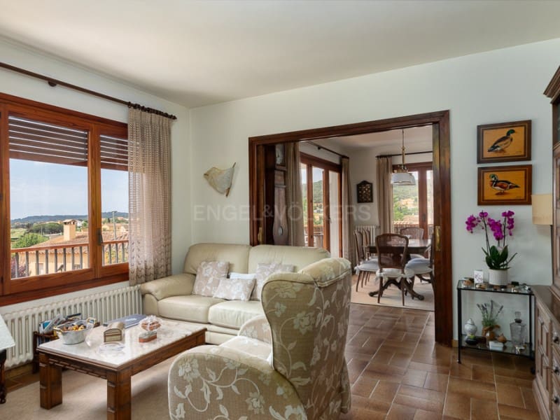 3 soverom Villa til salgs i Mont-ras med garasje - € 595 000 (Ref: 8319227)