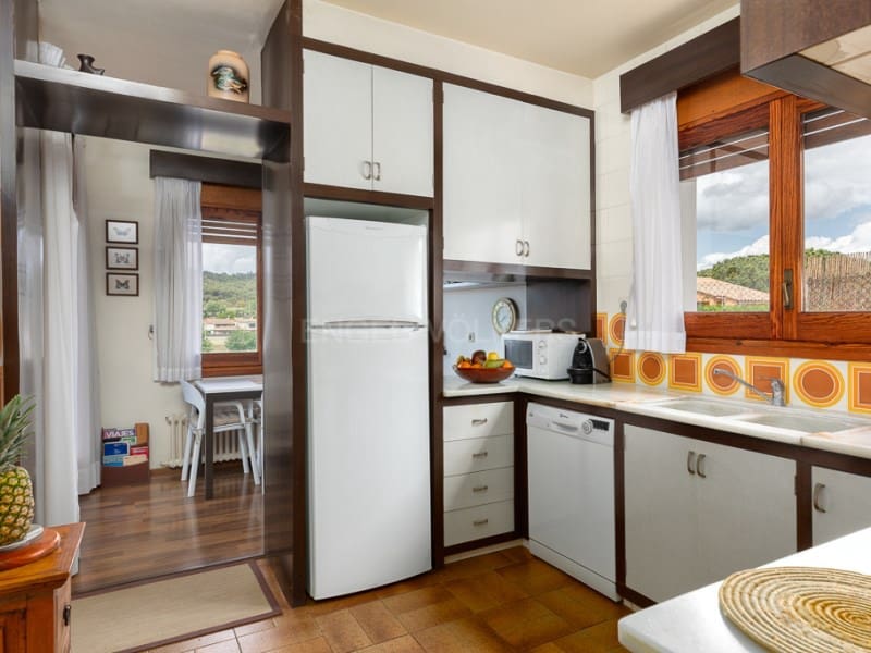 3 soverom Villa til salgs i Mont-ras med garasje - € 595 000 (Ref: 8319227)