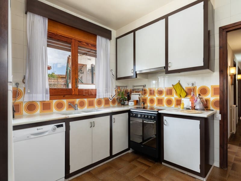 3 soverom Villa til salgs i Mont-ras med garasje - € 595 000 (Ref: 8319227)