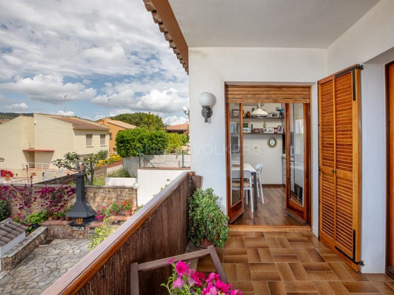 3 soverom Villa til salgs i Mont-ras med garasje - € 595 000 (Ref: 8319227)