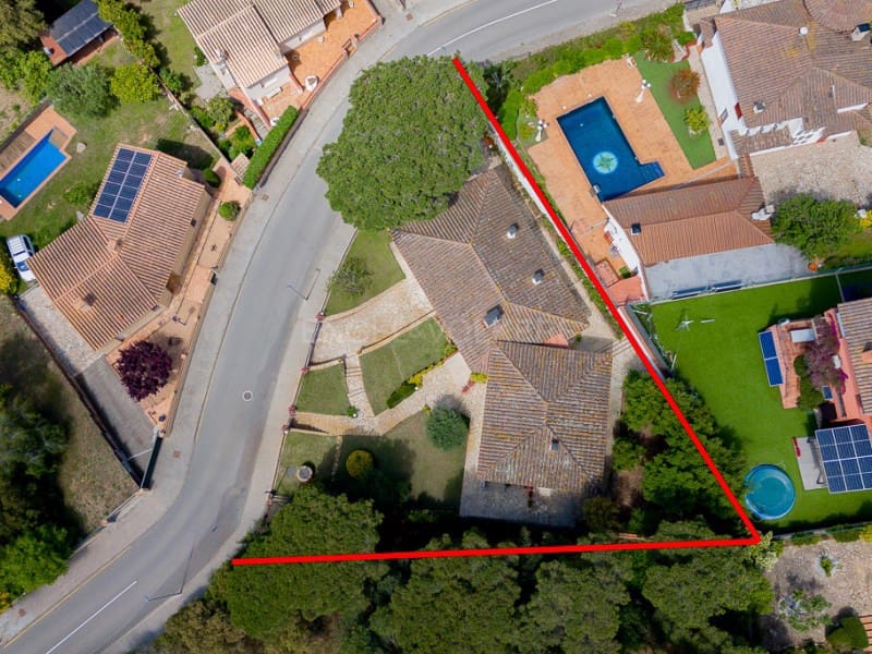 3 soverom Villa til salgs i Mont-ras med garasje - € 595 000 (Ref: 8319227)