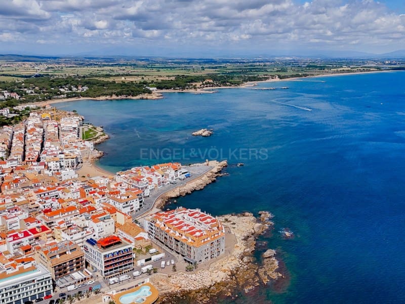 5 bedroom Apartment for sale in L'Escala - € 730,000 (Ref: 8322968)