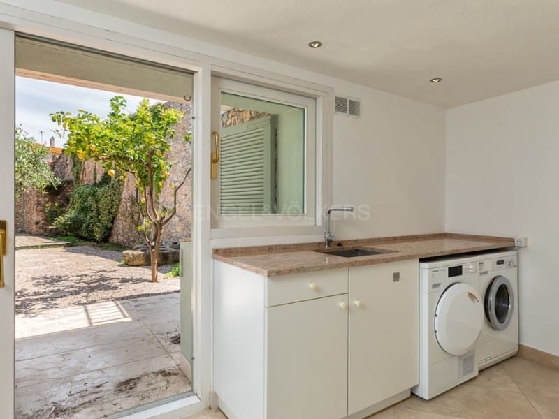 2 soveværelse Villa til salg i Viladamat med swimmingpool - € 750.000 (Ref: 8327716)