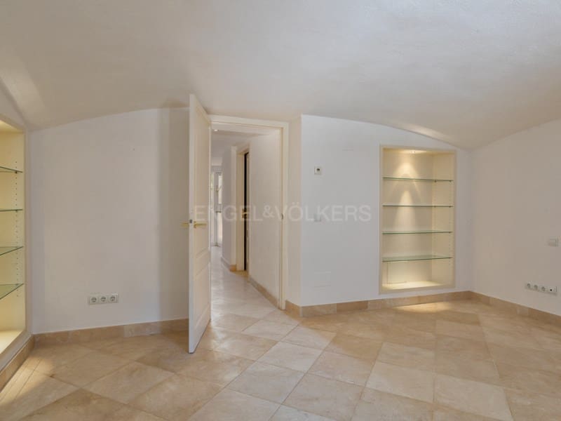 2 soveværelse Villa til salg i Viladamat med swimmingpool - € 750.000 (Ref: 8327716)