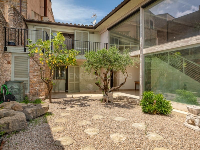 2 soveværelse Villa til salg i Viladamat med swimmingpool - € 750.000 (Ref: 8327716)