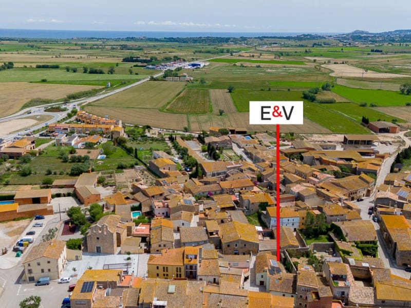 2 soveværelse Villa til salg i Viladamat med swimmingpool - € 750.000 (Ref: 8327716)