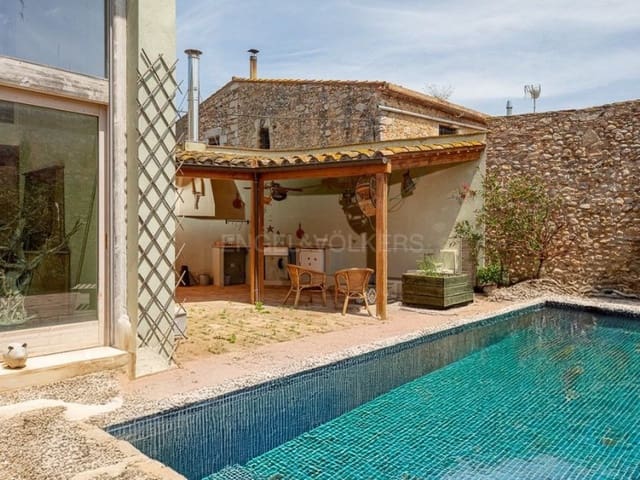 2 bedroom Villa for sale in Viladamat with pool - € 750,000 (Ref: 8327716)