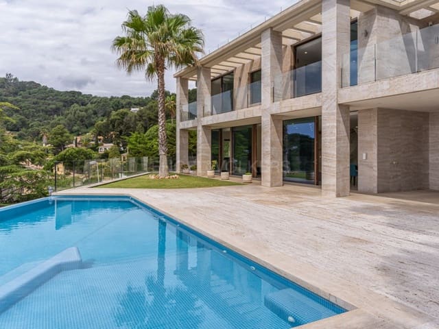 5 bedroom Villa for sale in Blanes with pool garage - € 3,100,000 (Ref: 8334202)