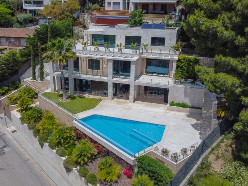 5 soverom Villa til salgs i Blanes med svømmebasseng garasje - € 3 100 000 (Ref: 8334202)