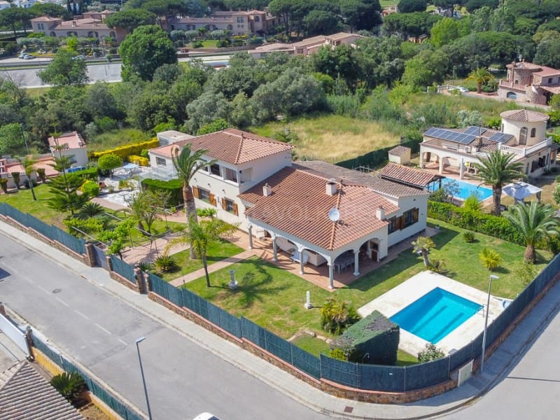5 sypialnia Willa na sprzedaż w Calonge i Sant Antoni z basenem garażem - 1 050 000 € (Ref: 8345243)