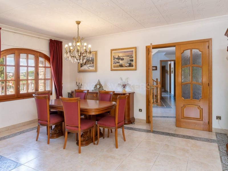 5 soverom Villa til salgs i Sant Feliu de Guixols med svømmebasseng garasje - € 1 300 000 (Ref: 8352549)