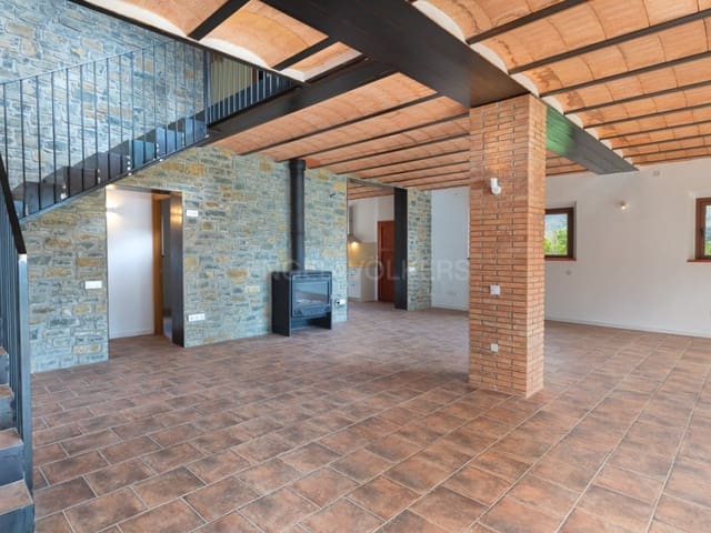 3 chambre Finca/Maison de Campagne à vendre à Les Planes d'Hostoles - 675 000 € (Ref: 8410084)