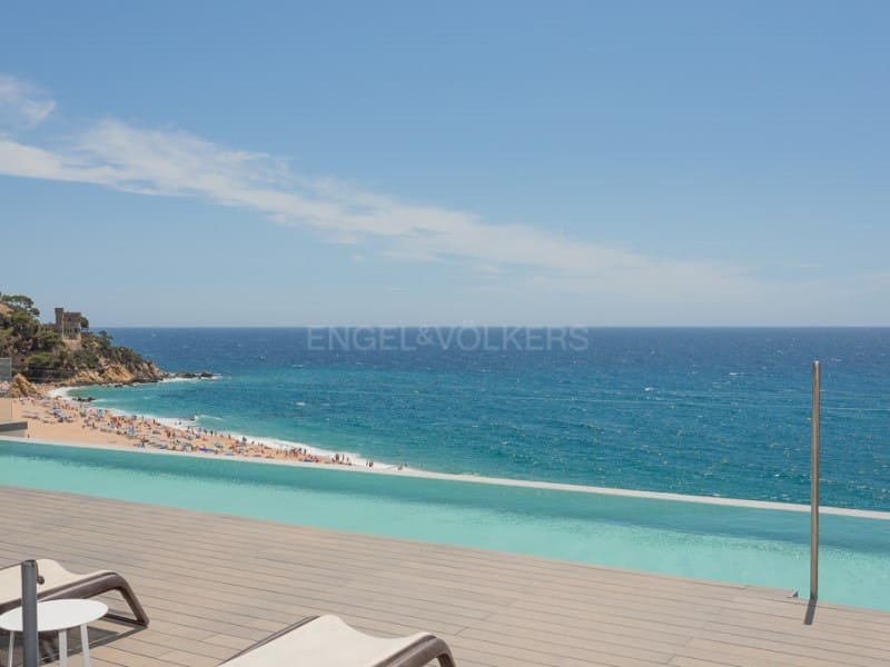 3 slaapkamer Flat te koop in Lloret de Mar - € 749.000 (Ref: 8419984)