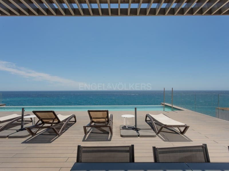 3 slaapkamer Flat te koop in Lloret de Mar - € 749.000 (Ref: 8419984)