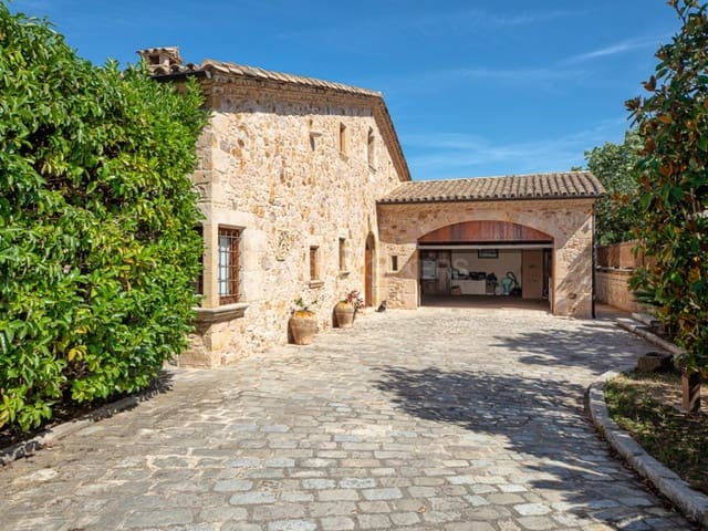 4 bedroom Villa for sale in Sant Feliu de Guíxols with pool garage - € 2,950,000 (Ref: 8421799)