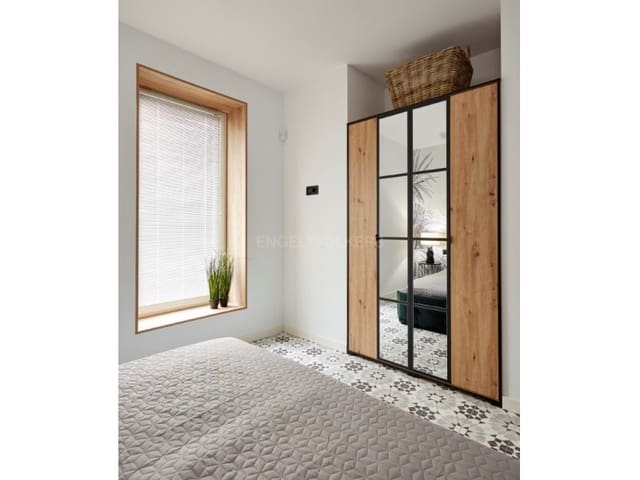 4 bedroom Villa for sale in Centre, Lloret de Mar - € 370,000 (Ref: 8423619)