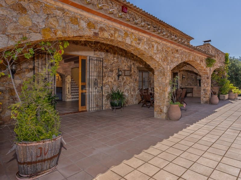 4 soverom Finca/Herregård til salgs i Calonge i Sant Antoni med svømmebasseng garasje - € 2 300 000 (Ref: 8434537)