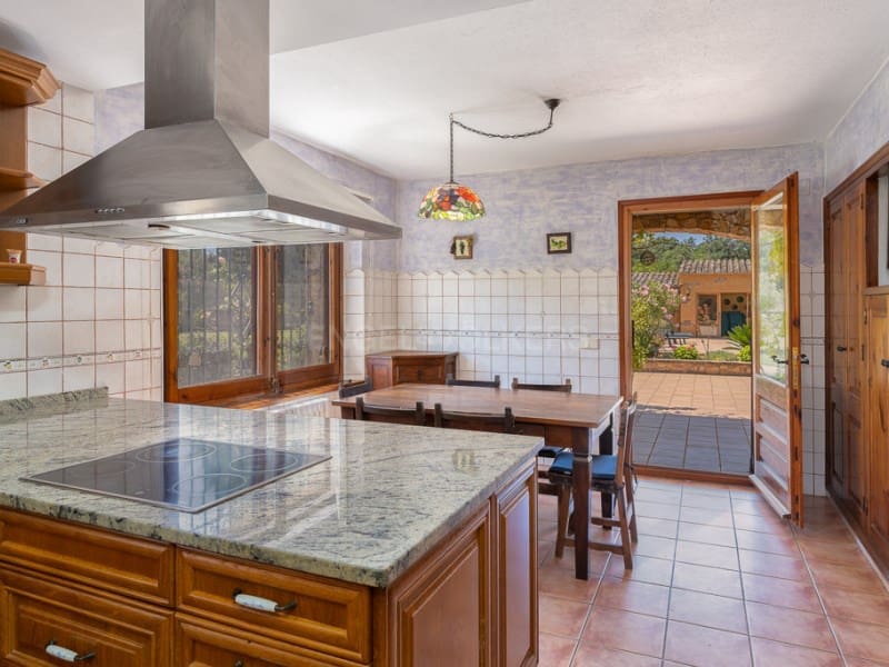 4 soverom Finca/Herregård til salgs i Calonge i Sant Antoni med svømmebasseng garasje - € 2 300 000 (Ref: 8434537)