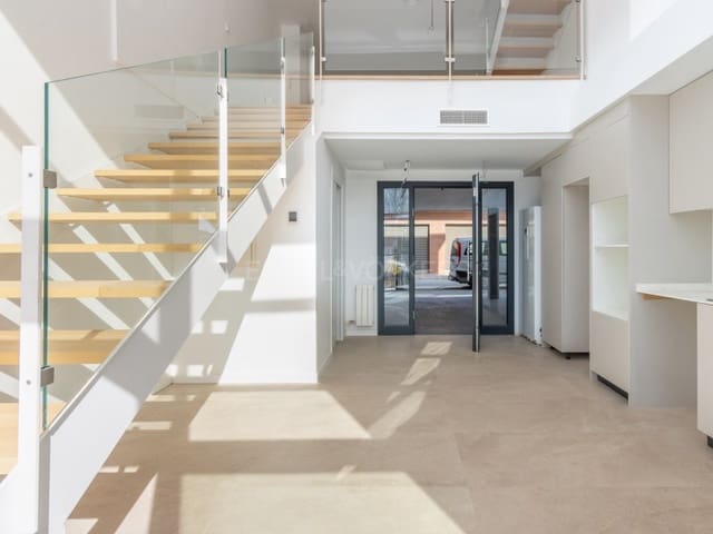 3 bedroom Townhouse for sale in Hostalric with garage - € 350,000 (Ref: 8451014)