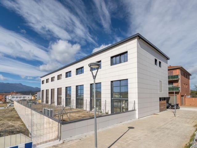 3 bedroom Townhouse for sale in Hostalric with garage - € 350,000 (Ref: 8451014)