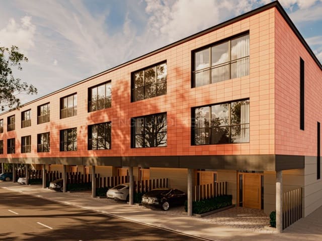 3 bedroom Townhouse for sale in Hostalric with garage - € 340,000 (Ref: 8451015)