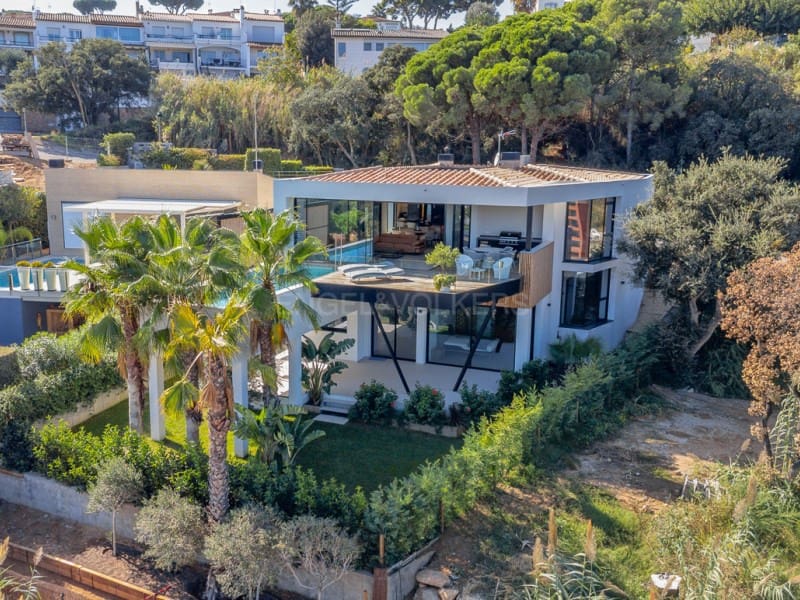 5 makuuhuone Huvila myytävänä paikassa Sant Feliu de Guixols mukana uima-altaan 
autotalli - 1 980 000 € (Ref: 8464149)