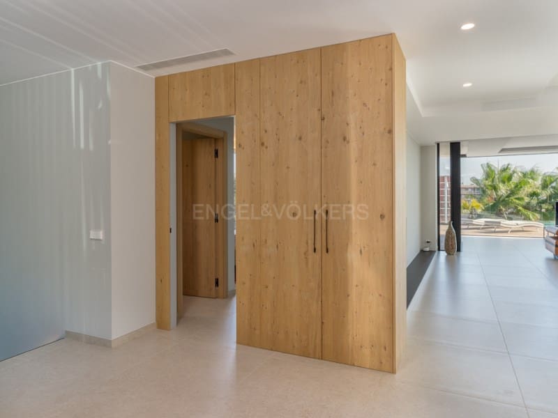 5 makuuhuone Huvila myytävänä paikassa Sant Feliu de Guixols mukana uima-altaan 
autotalli - 1 980 000 € (Ref: 8464149)