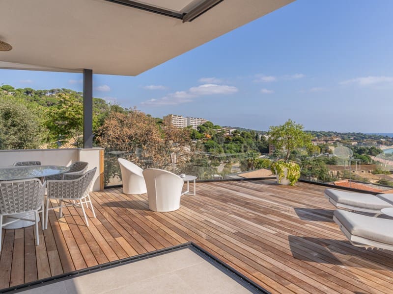 5 makuuhuone Huvila myytävänä paikassa Sant Feliu de Guixols mukana uima-altaan 
autotalli - 1 980 000 € (Ref: 8464149)