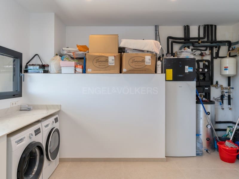 5 makuuhuone Huvila myytävänä paikassa Sant Feliu de Guixols mukana uima-altaan 
autotalli - 1 980 000 € (Ref: 8464149)