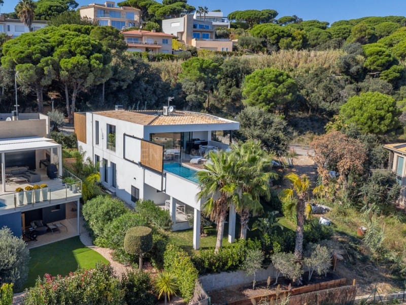 5 makuuhuone Huvila myytävänä paikassa Sant Feliu de Guixols mukana uima-altaan 
autotalli - 1 980 000 € (Ref: 8464149)