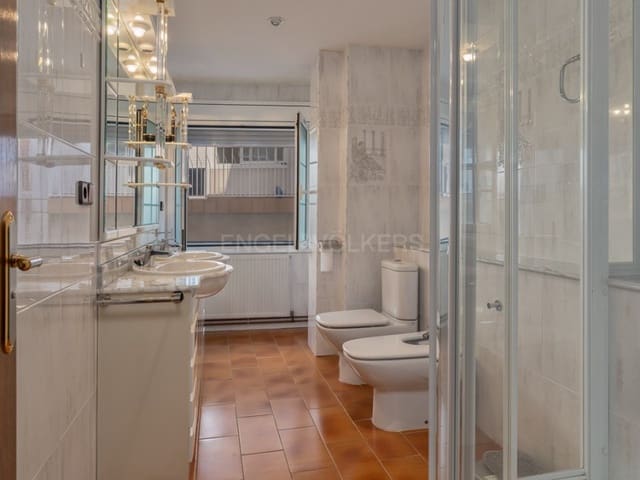 3 soveværelse Byhus til salg i Blanes med garage - € 660.000 (Ref: 8468224)