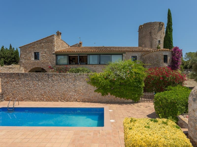 5 soveværelse Finca/Landehus til salg i L'Escala med swimmingpool - € 1.800.000 (Ref: 8477948)