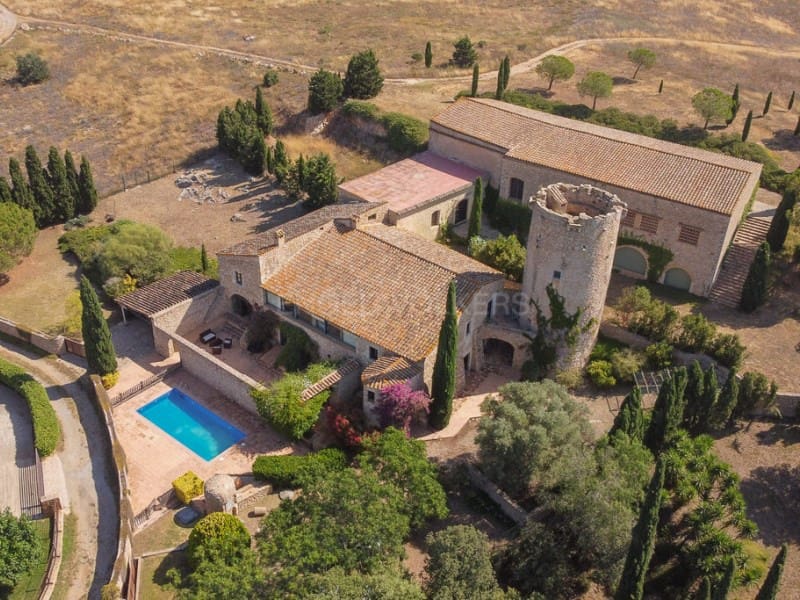 5 soveværelse Finca/Landehus til salg i L'Escala med swimmingpool - € 1.800.000 (Ref: 8477948)