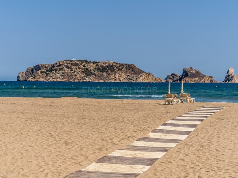 3 bedroom Apartment for sale in L'Estartit, Torroella de Montgrí €