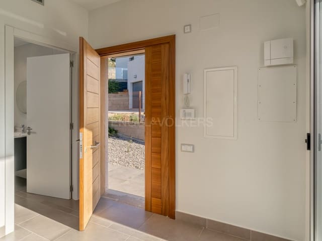 3 bedroom Villa for sale in L'Estartit, Torroella de Montgrí with garage - € 955,000 (Ref: 8591195)