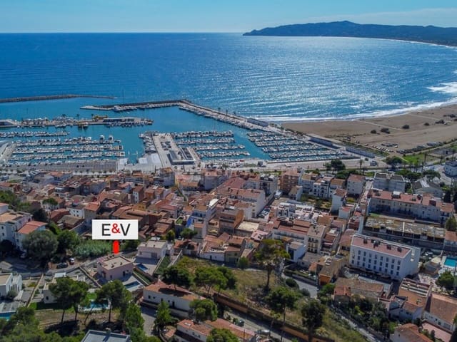 3 bedroom Villa for sale in L'Estartit, Torroella de Montgrí with garage - € 955,000 (Ref: 8591195)