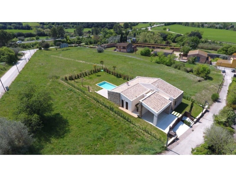 3 chambre Villa/Maison à vendre à Saus, Camallera i Llampaies avec piscine garage - 725 000 € (Ref: 8645928)