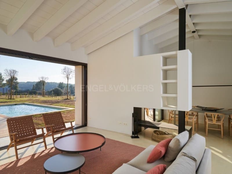 3 chambre Villa/Maison à vendre à Saus, Camallera i Llampaies avec piscine garage - 725 000 € (Ref: 8645928)