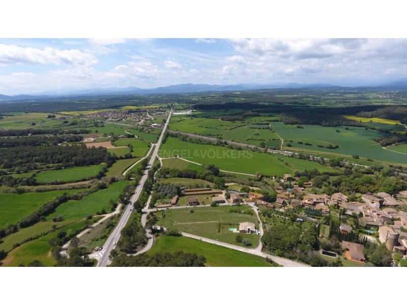 3 chambre Villa/Maison à vendre à Saus, Camallera i Llampaies avec piscine garage - 725 000 € (Ref: 8645928)